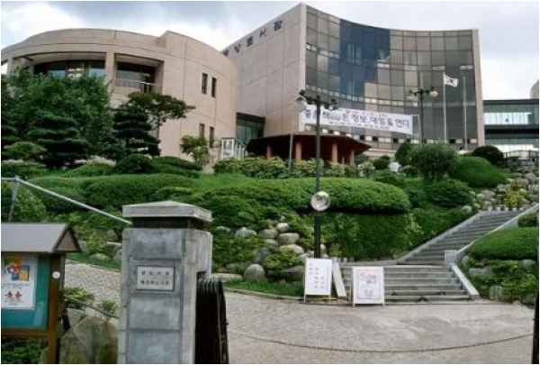 공공도서관
